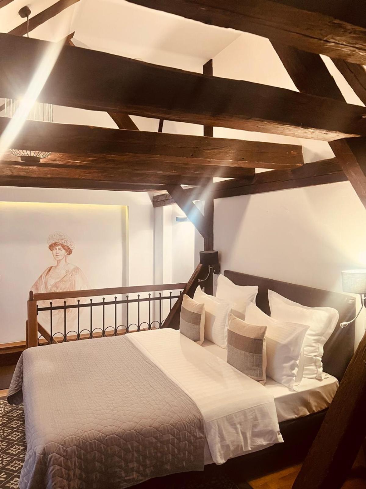 Hotel Ottimo Брашов Экстерьер фото